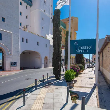 Wonderful Vacation For Up To Six Guests With Balcony All Yours * Limisso