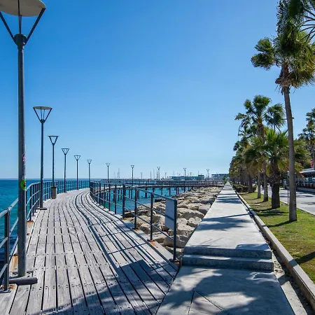 Wonderful Vacation For Up To Six Guests With Balcony All Yours * Limisso